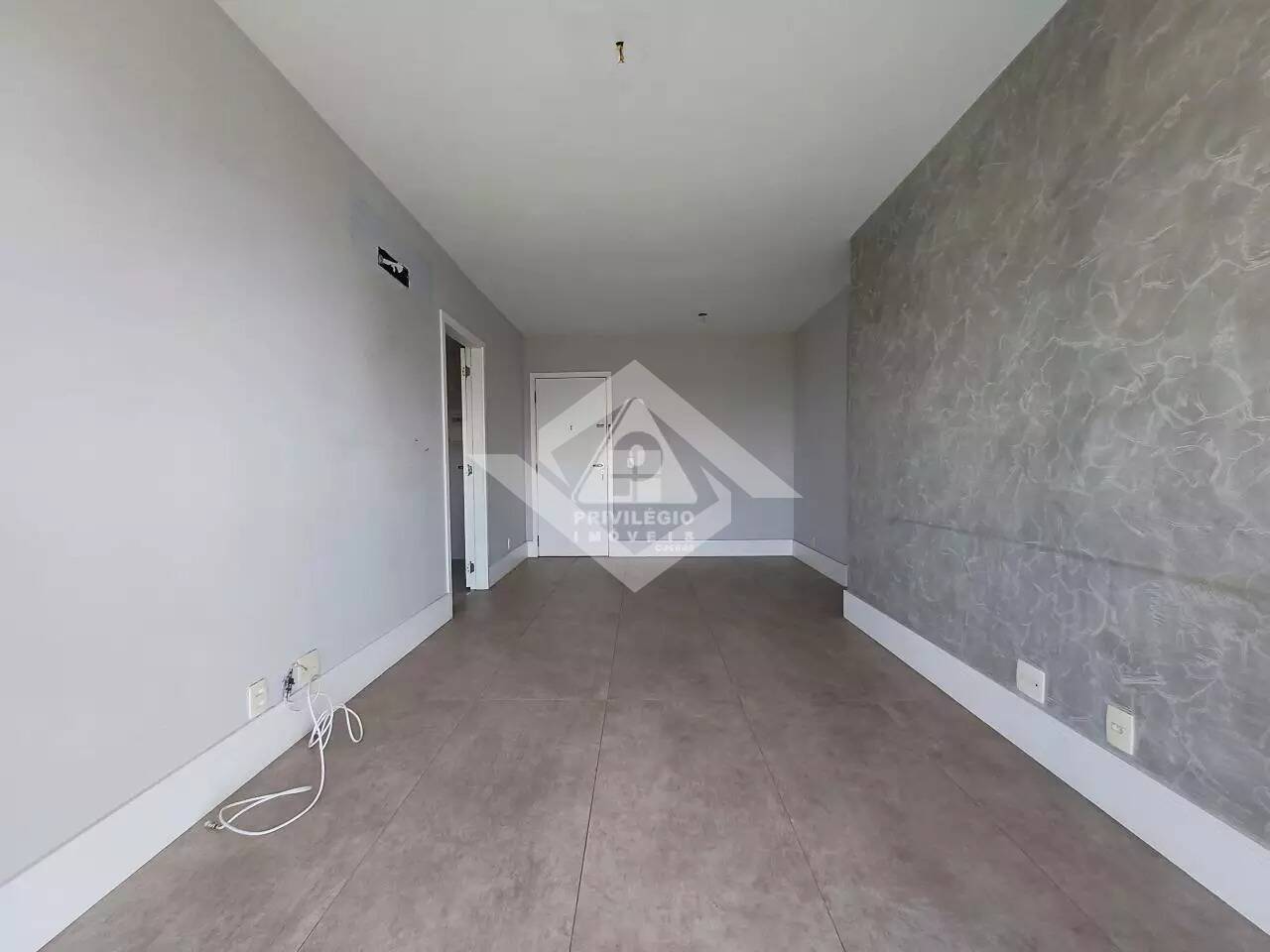 Apartamento à venda com 2 quartos, 75m² - Foto 5