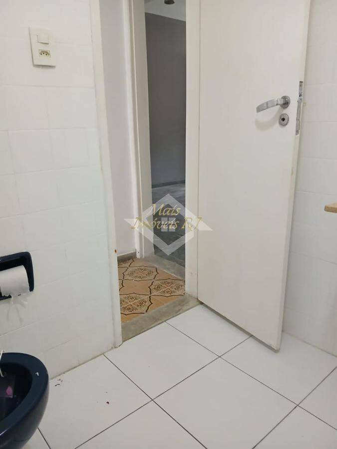 Casa para alugar com 4 quartos, 200m² - Foto 6