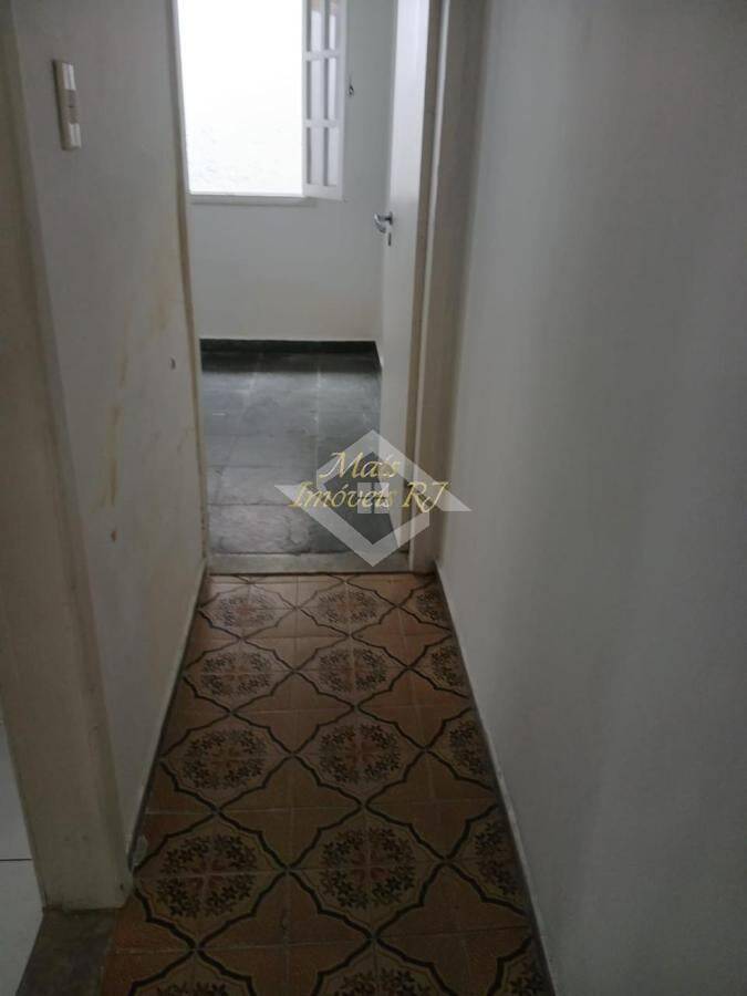 Casa para alugar com 4 quartos, 200m² - Foto 9