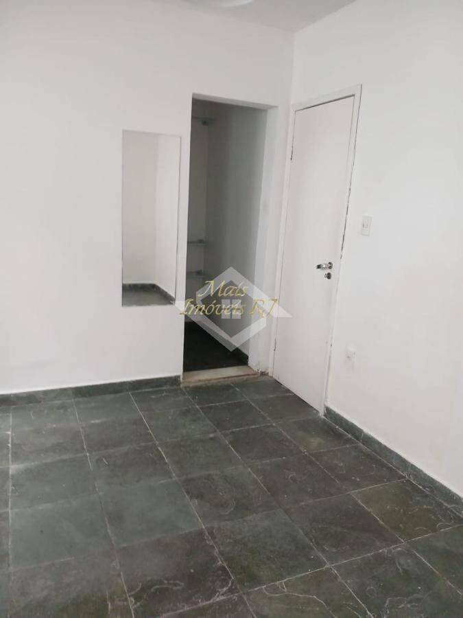 Casa para alugar com 4 quartos, 200m² - Foto 10