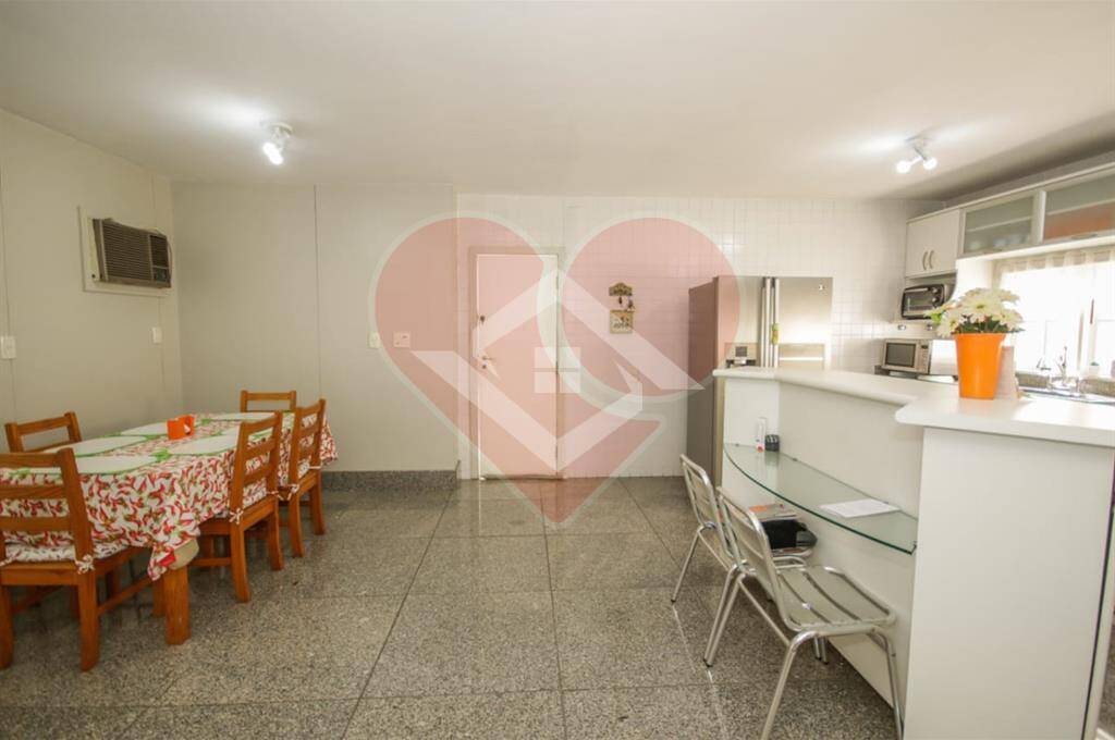 Casa à venda com 4 quartos, 750m² - Foto 5