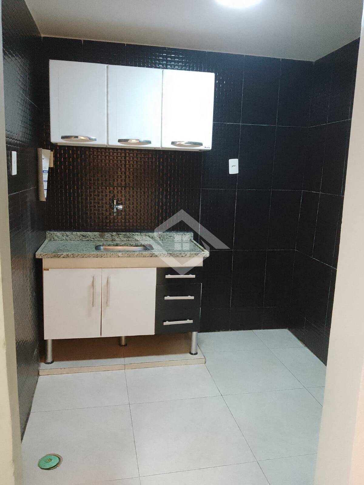 Casa para alugar com 1 quarto, 45m² - Foto 9