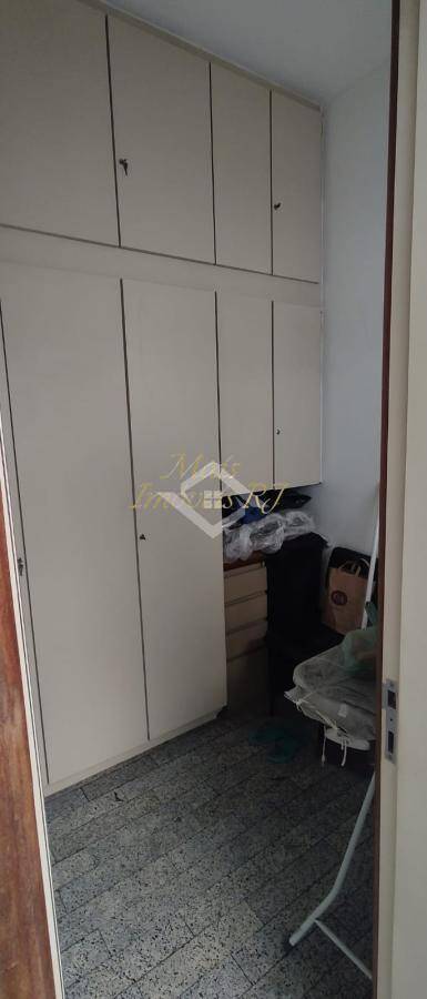 Apartamento à venda com 3 quartos, 200m² - Foto 7