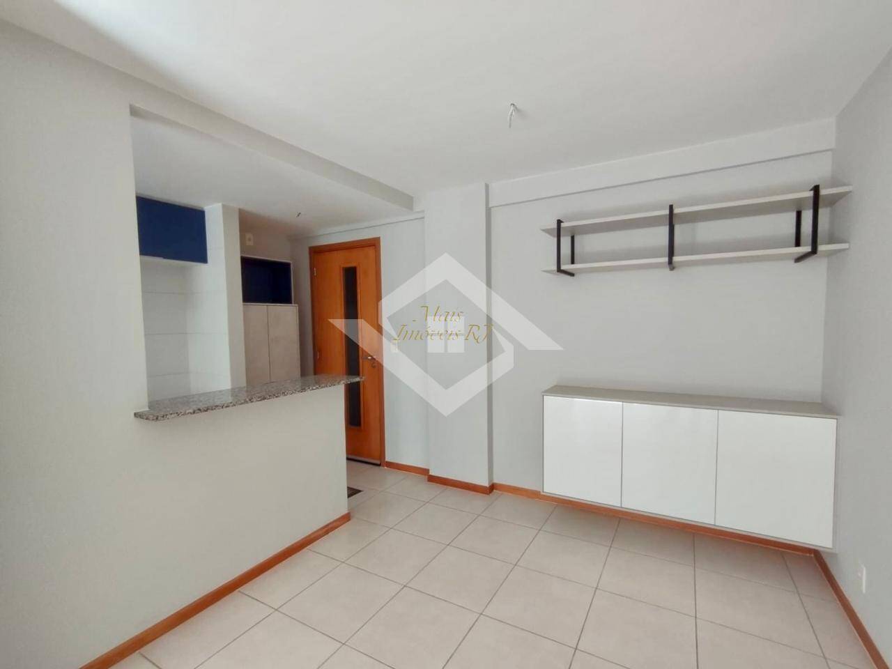 Apartamento à venda com 2 quartos, 70m² - Foto 6