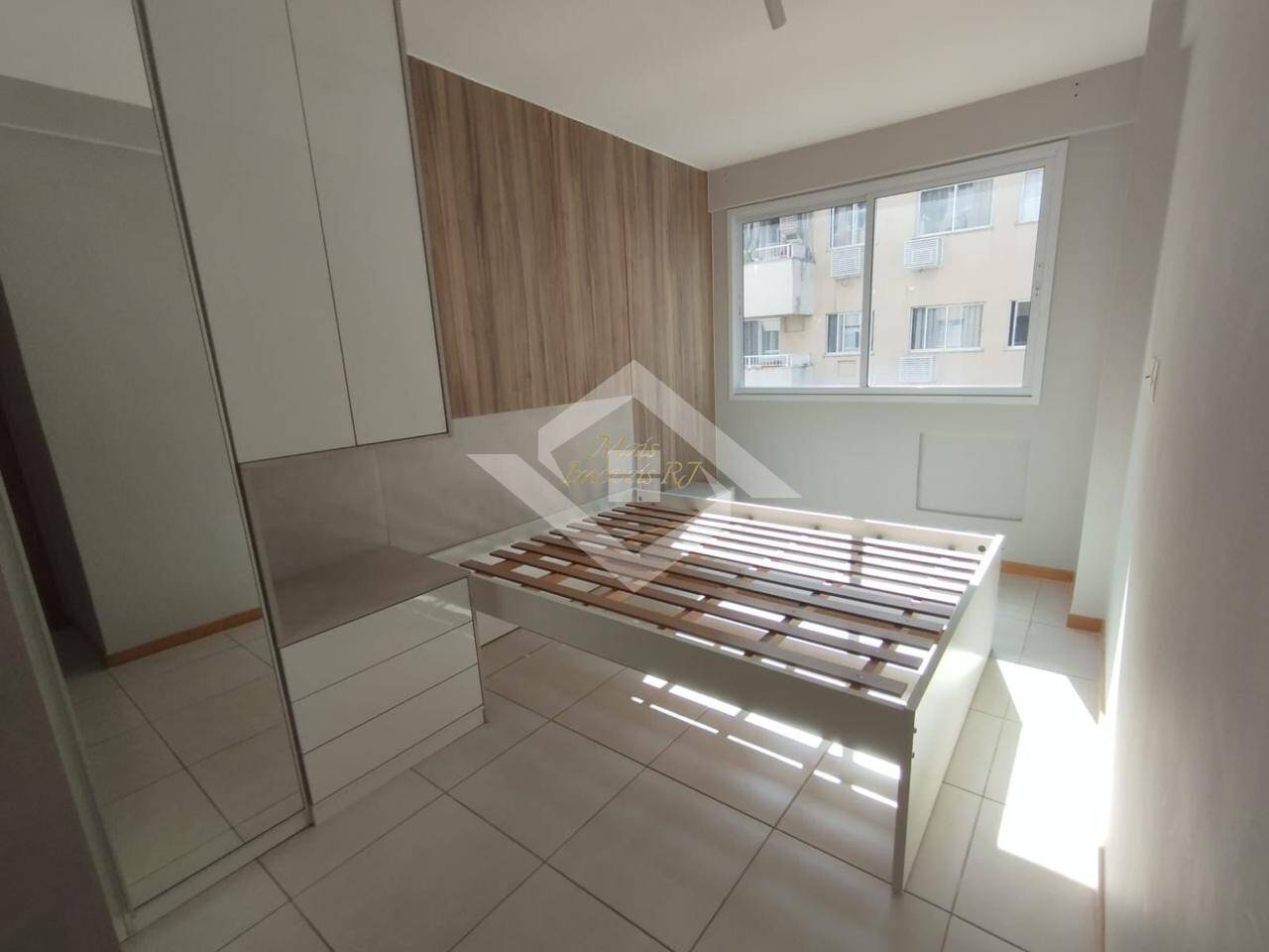 Apartamento à venda com 2 quartos, 70m² - Foto 13