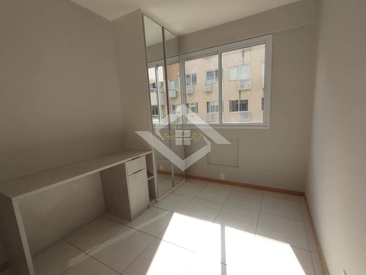 Apartamento à venda com 2 quartos, 70m² - Foto 9