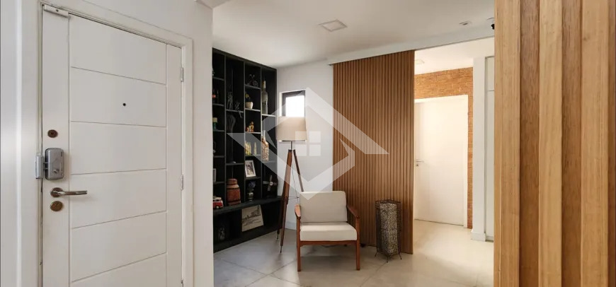 Apartamento à venda com 3 quartos, 225m² - Foto 20