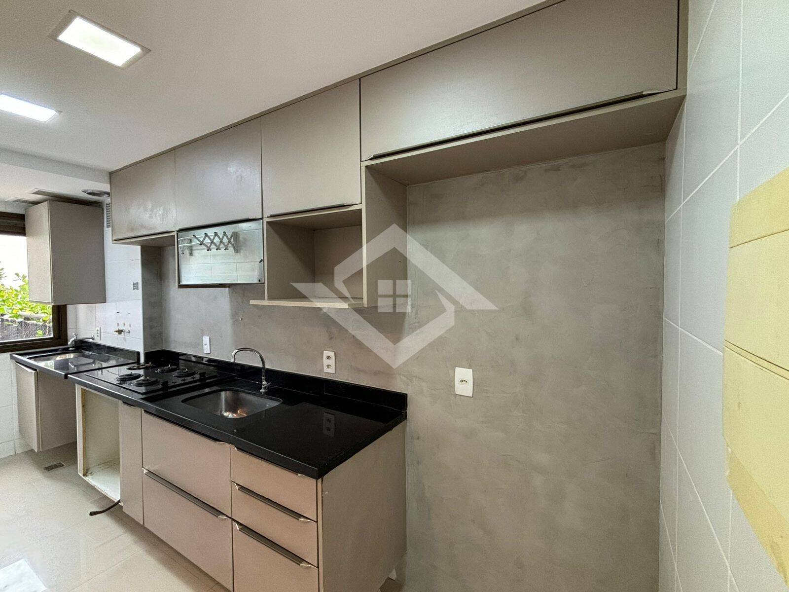 Apartamento à venda com 3 quartos, 170m² - Foto 6