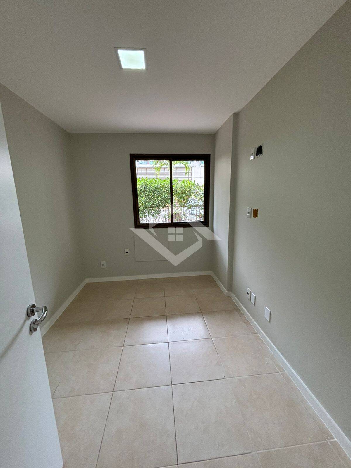 Apartamento à venda com 3 quartos, 170m² - Foto 13