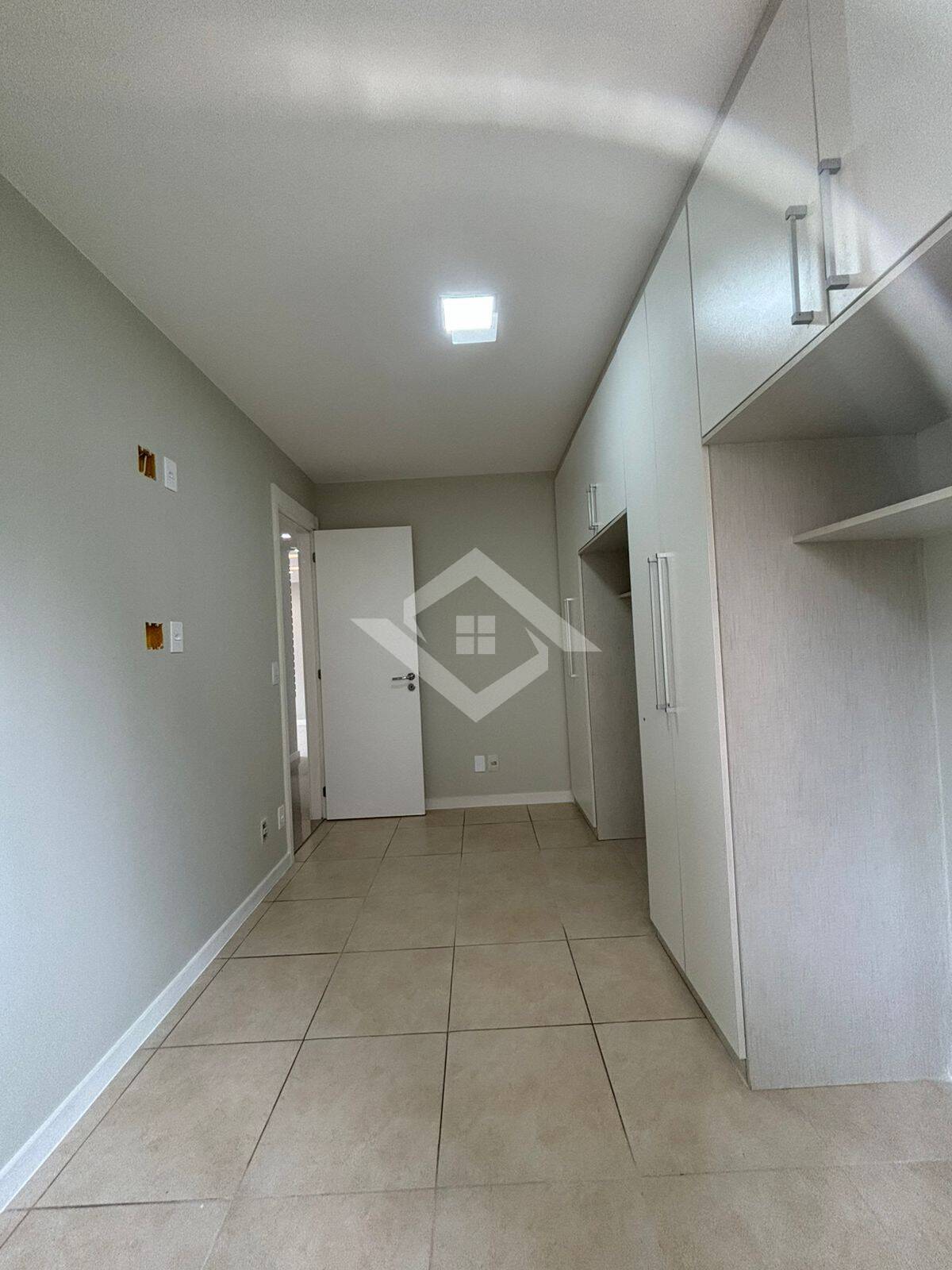 Apartamento à venda com 3 quartos, 170m² - Foto 15