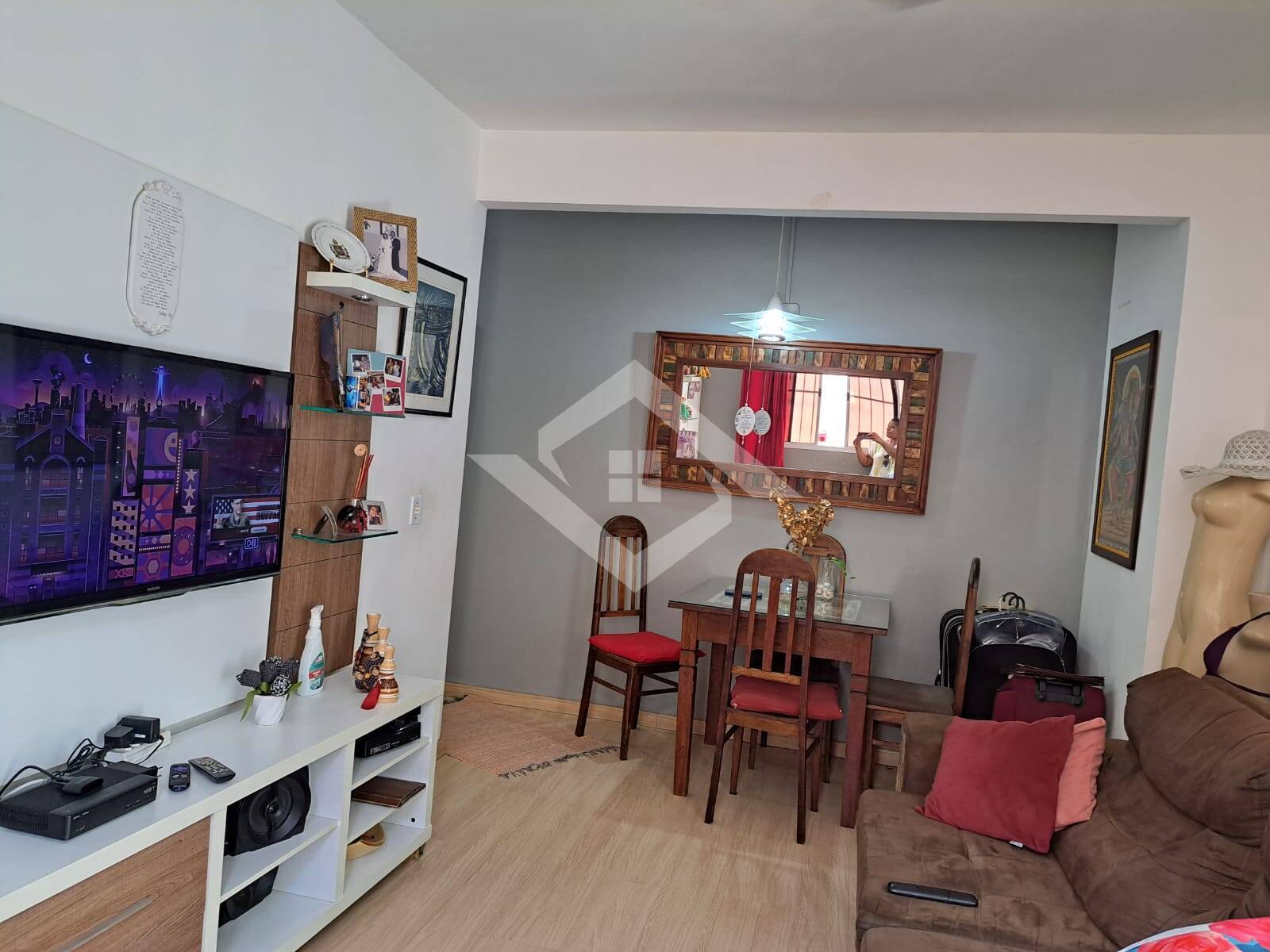 Apartamento à venda com 1 quarto, 61m² - Foto 4