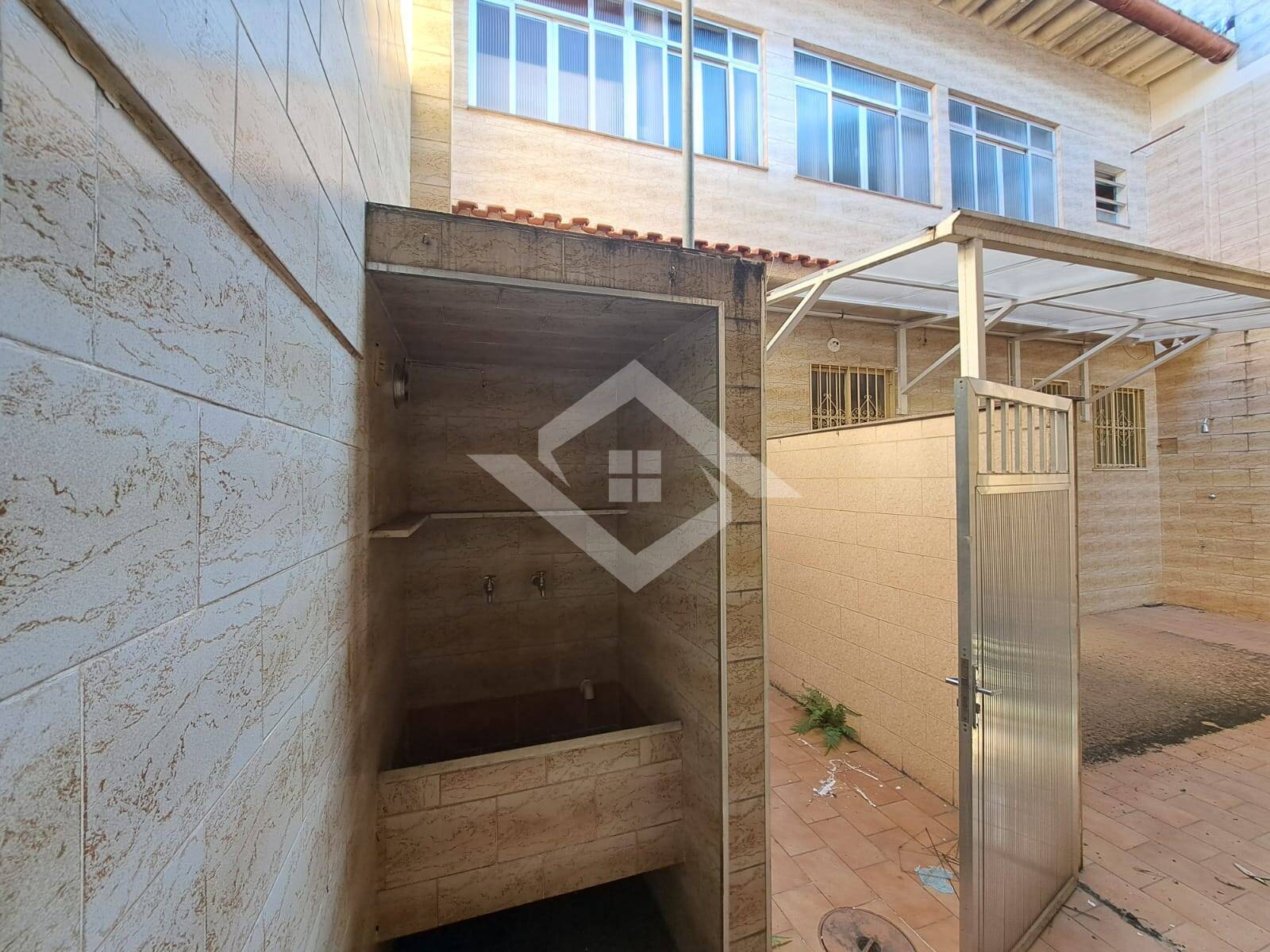 Casa à venda com 4 quartos, 215m² - Foto 21