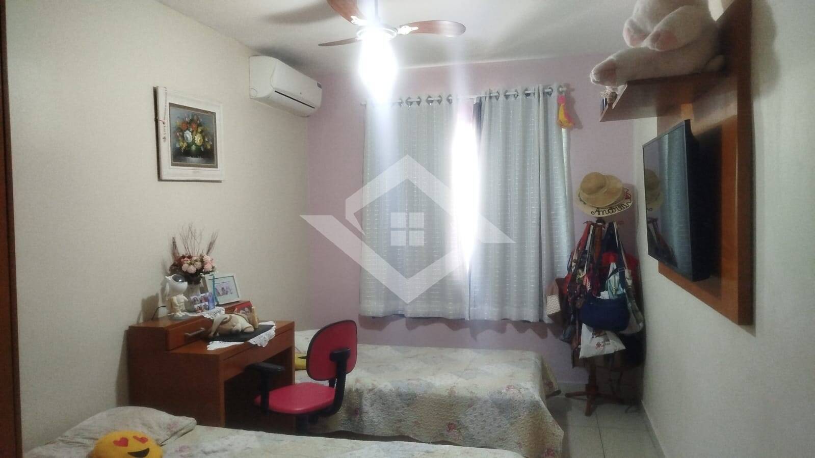 Casa à venda com 3 quartos, 150m² - Foto 11