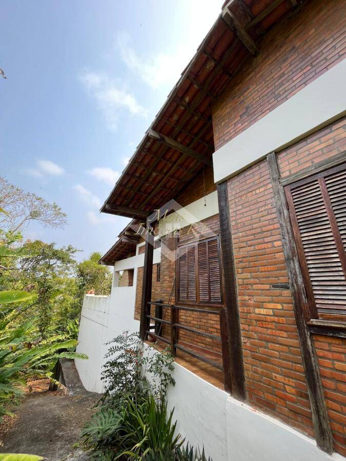 Casa à venda com 4 quartos, 725m² - Foto 1