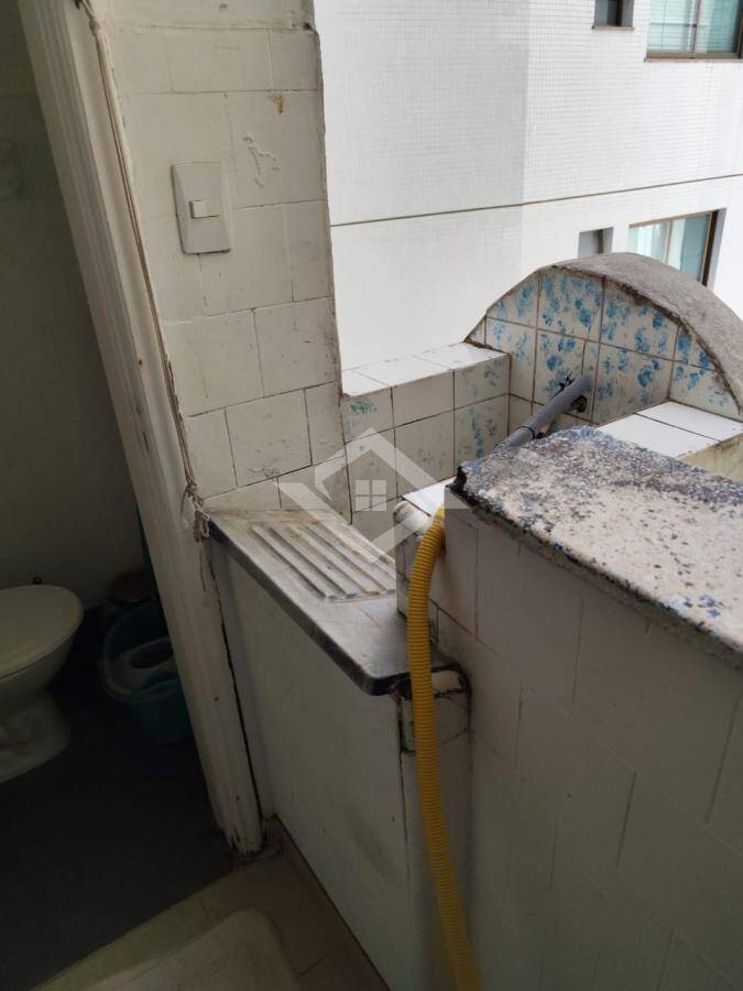 Apartamento à venda com 2 quartos, 80m² - Foto 8