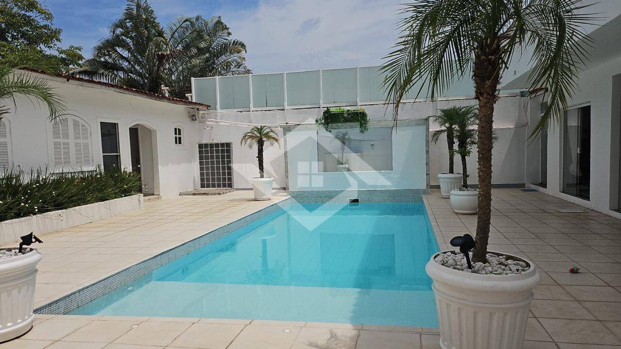 Casa à venda com 5 quartos, 600m² - Foto 10