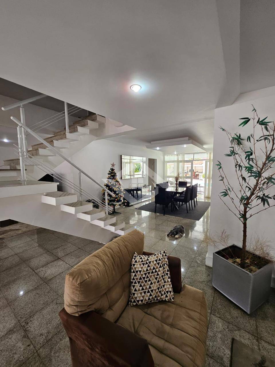 Casa à venda com 5 quartos, 600m² - Foto 12