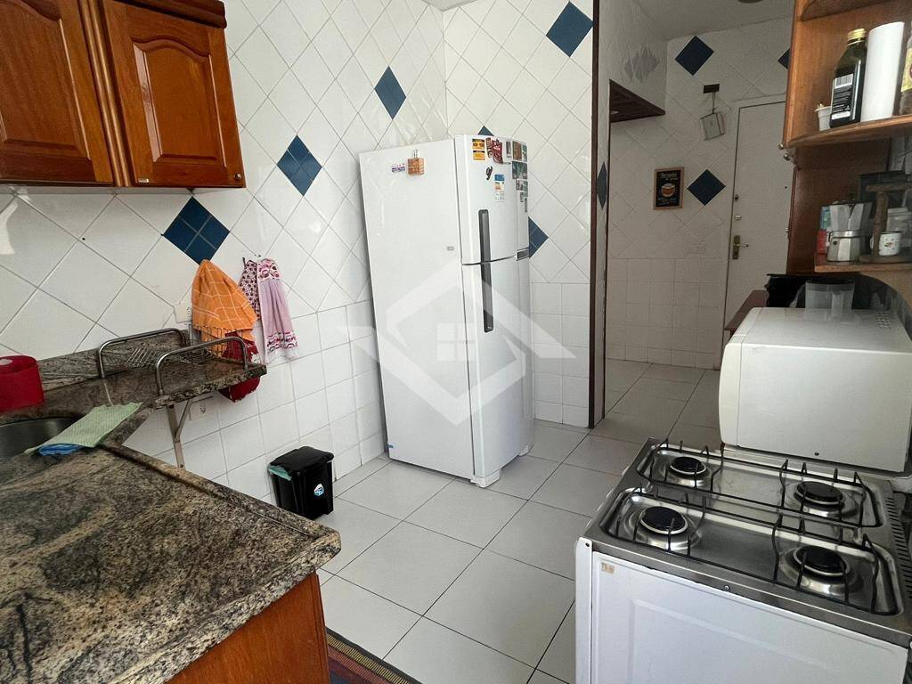 Apartamento para alugar com 3 quartos, 100m² - Foto 6