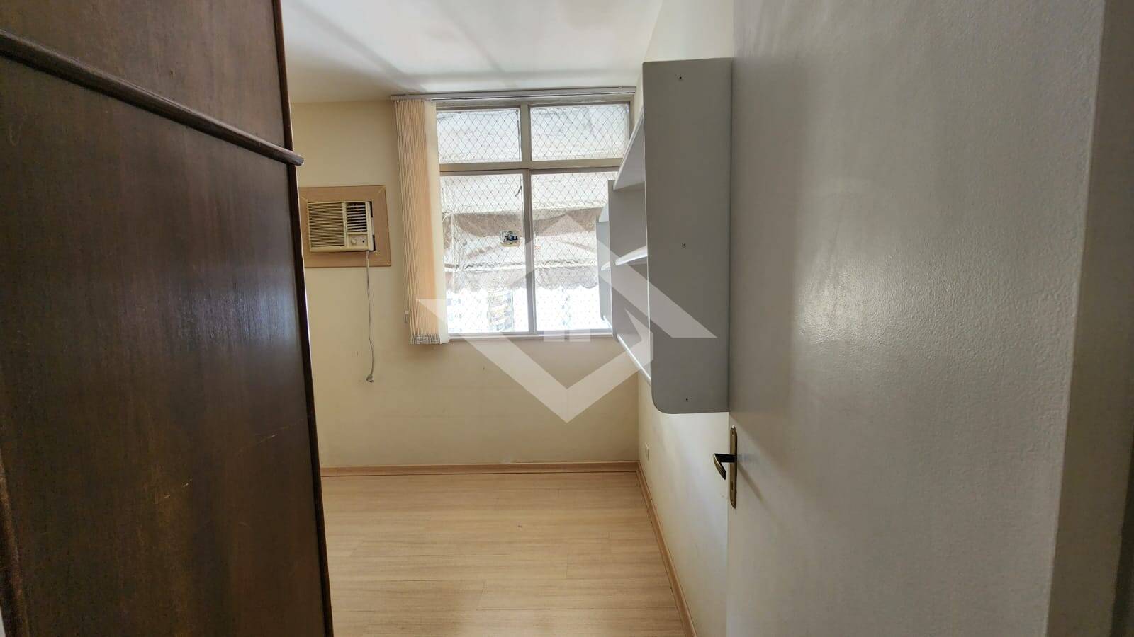 Apartamento para alugar com 3 quartos, 100m² - Foto 11