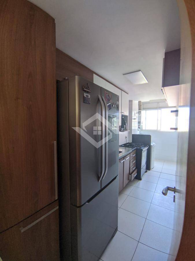 Apartamento à venda com 2 quartos, 75m² - Foto 9