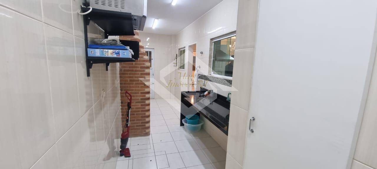 Casa à venda com 3 quartos, 180m² - Foto 6