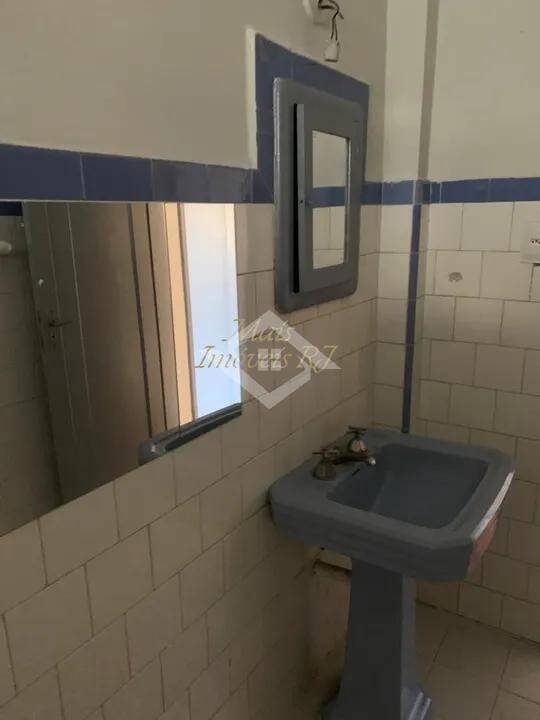 Apartamento à venda com 3 quartos, 92m² - Foto 2