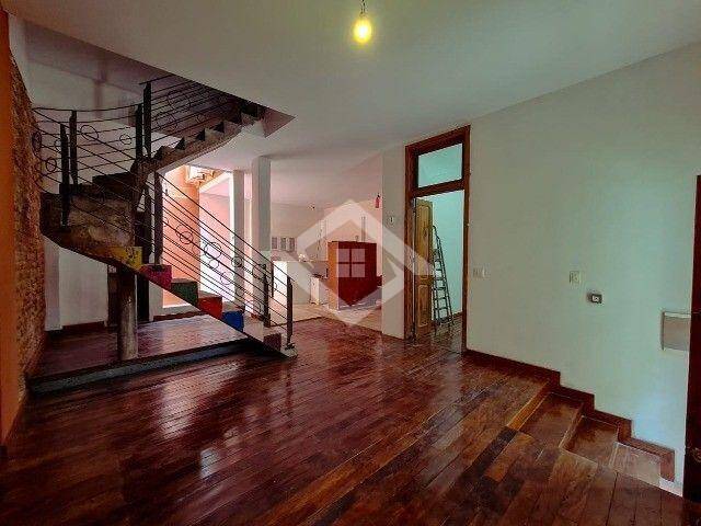 Casa à venda com 4 quartos, 240m² - Foto 7