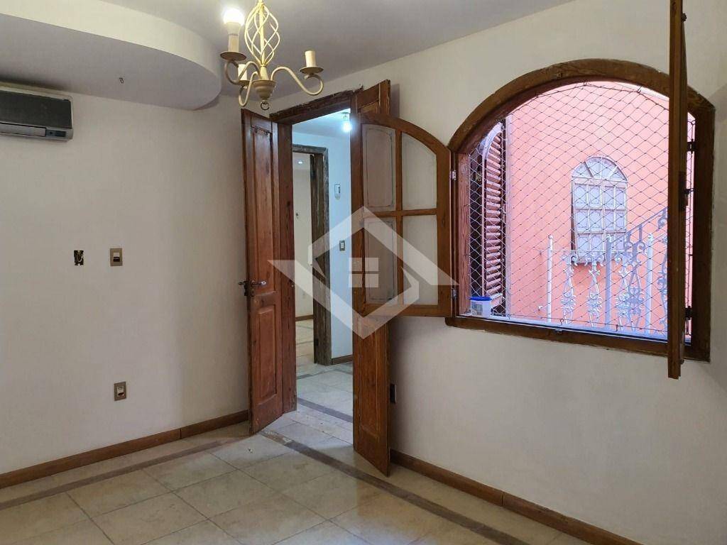 Casa à venda com 4 quartos, 240m² - Foto 16