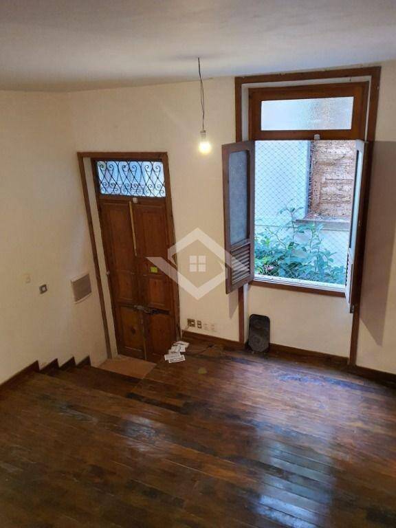 Casa à venda com 4 quartos, 240m² - Foto 18