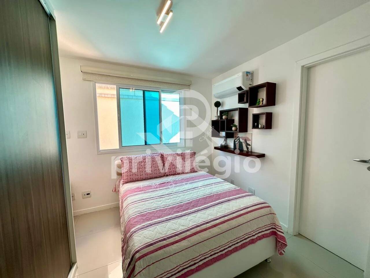 Casa à venda com 4 quartos, 160m² - Foto 9