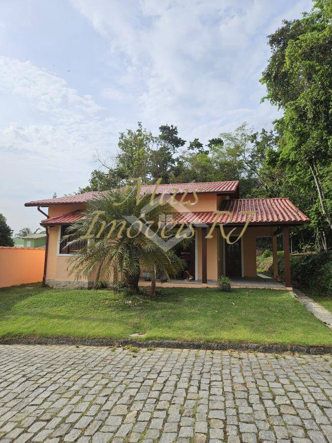 Casa à venda com 2 quartos, 100m² - Foto 1