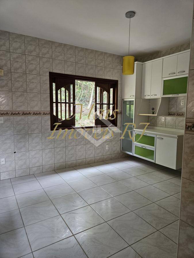 Casa à venda com 2 quartos, 100m² - Foto 12