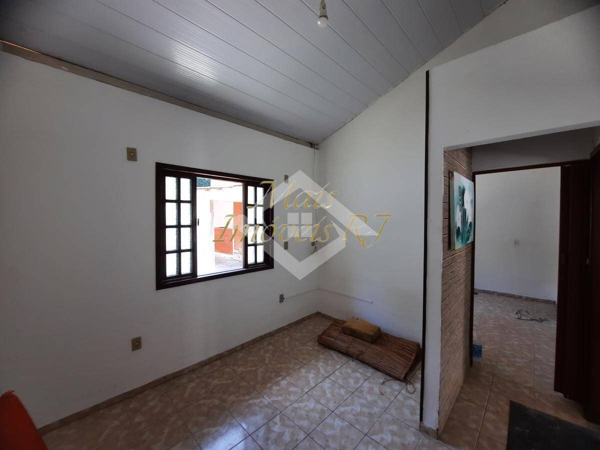 Casa à venda com 2 quartos, 220m² - Foto 12