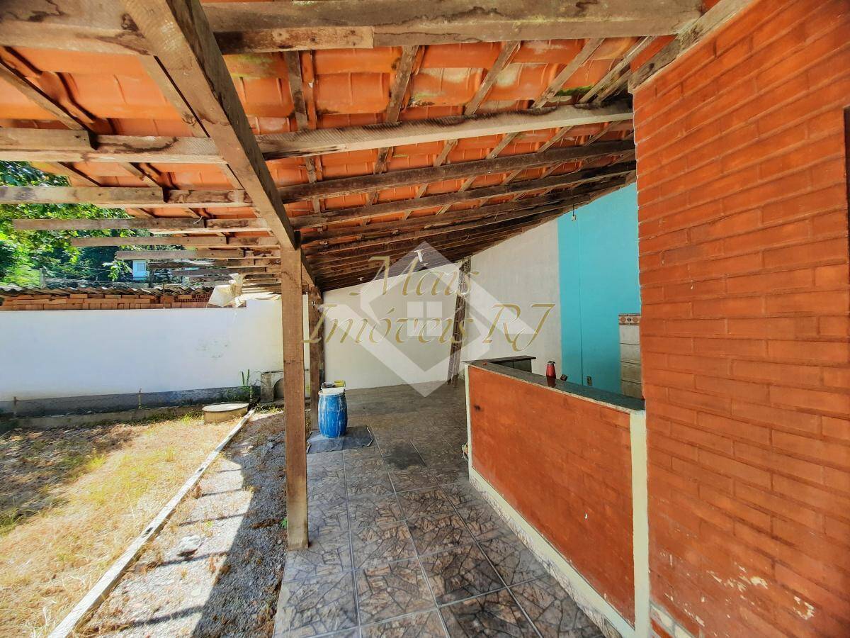 Casa à venda com 2 quartos, 220m² - Foto 17