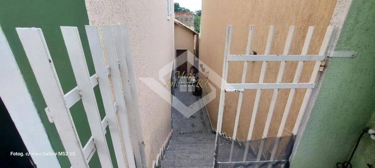 Casa à venda com 4 quartos, 329m² - Foto 4