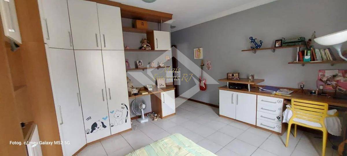 Casa à venda com 4 quartos, 329m² - Foto 7