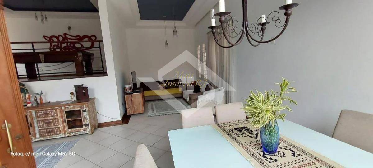 Casa à venda com 4 quartos, 329m² - Foto 16