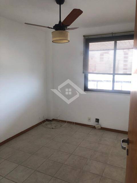 Apartamento à venda com 3 quartos, 130m² - Foto 11