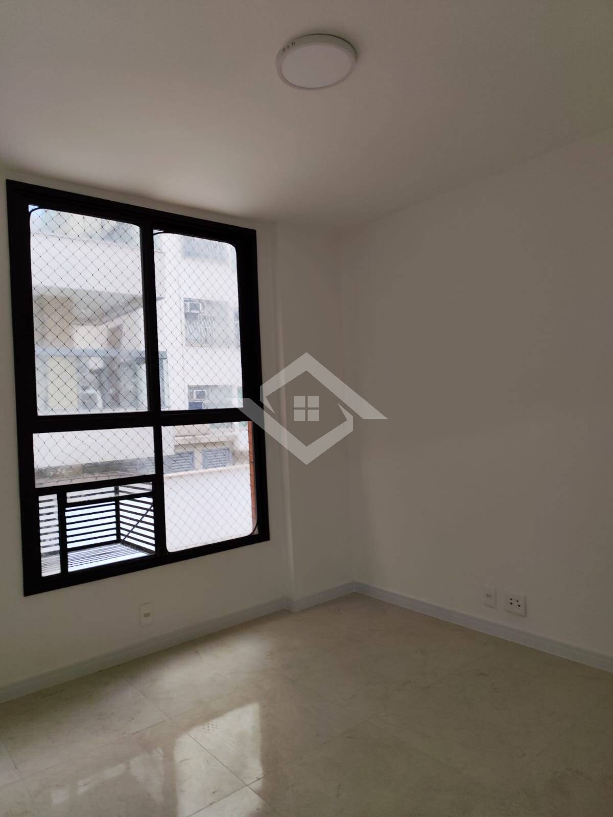 Apartamento à venda com 3 quartos, 70m² - Foto 13