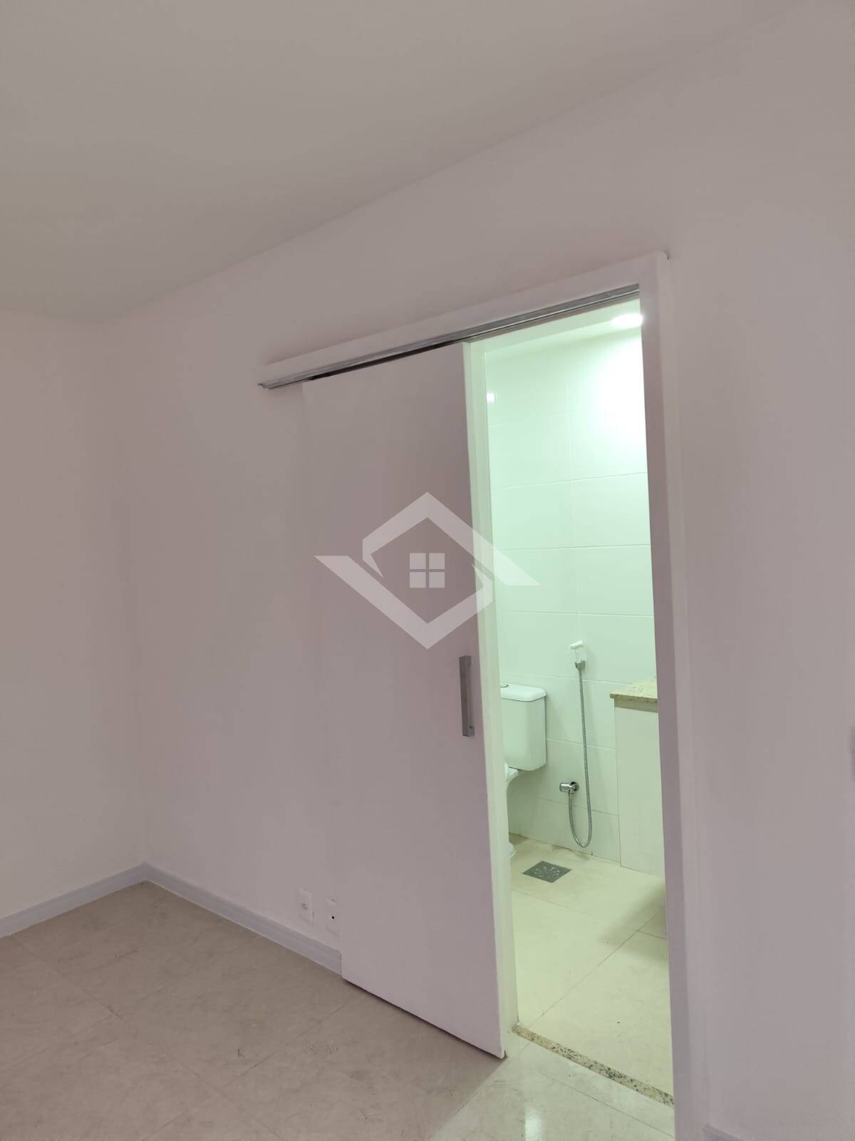 Apartamento à venda com 3 quartos, 70m² - Foto 18