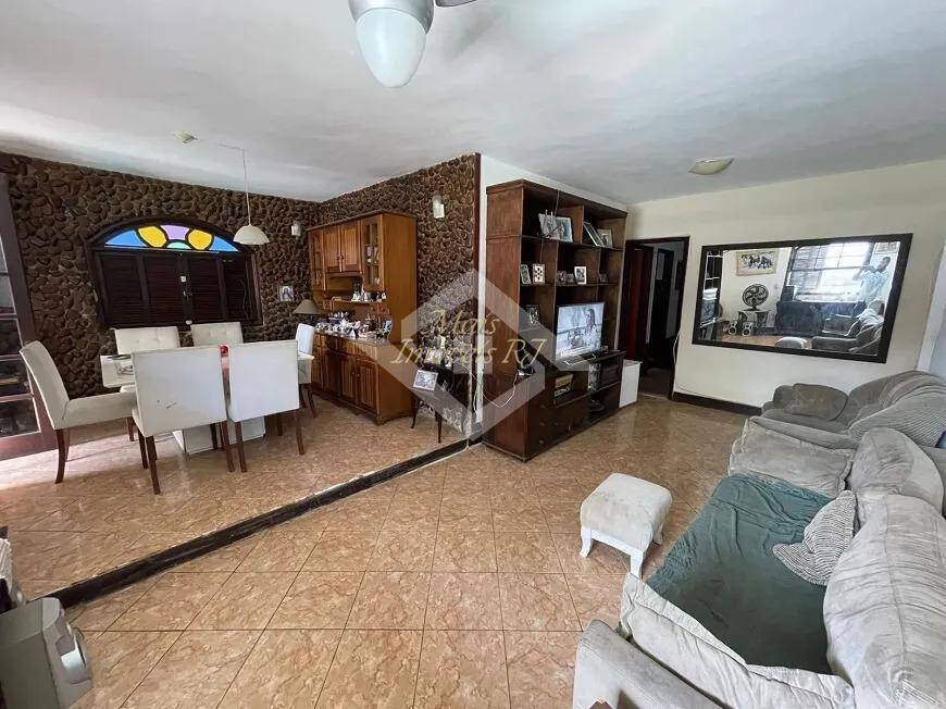 Casa à venda com 3 quartos, 450m² - Foto 14