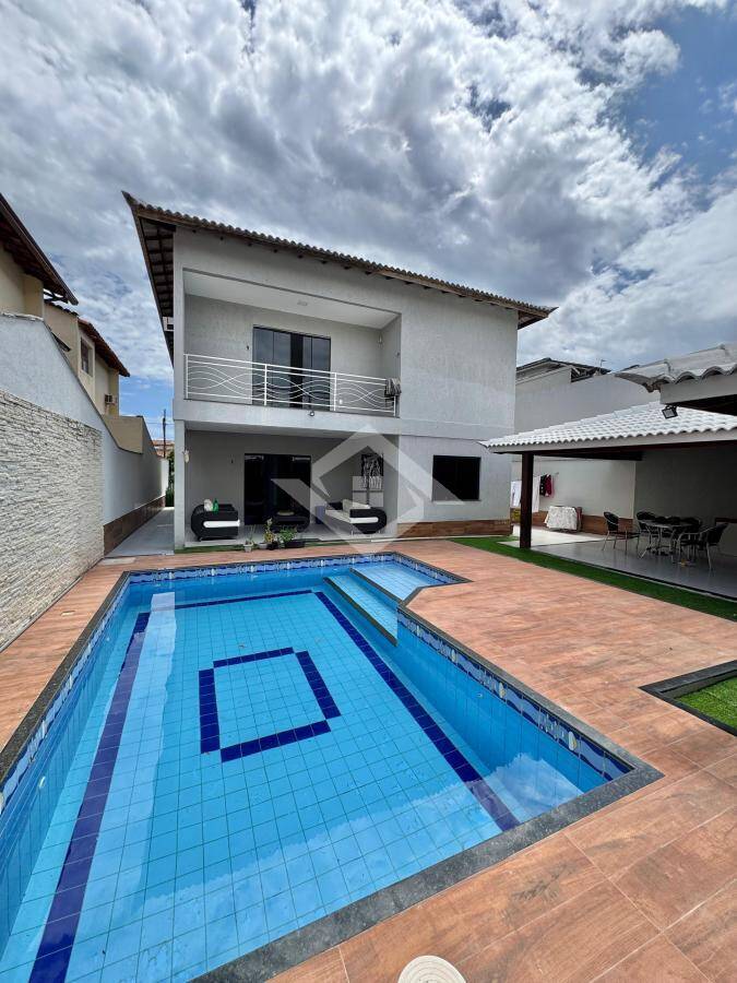 Casa à venda com 5 quartos, 450m² - Foto 1