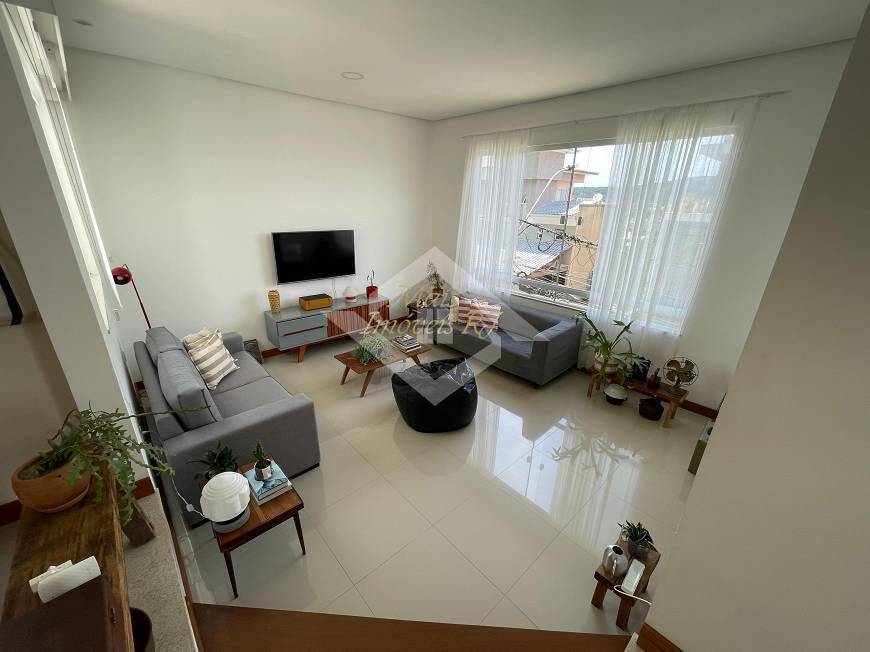 Casa à venda com 3 quartos, 200m² - Foto 16