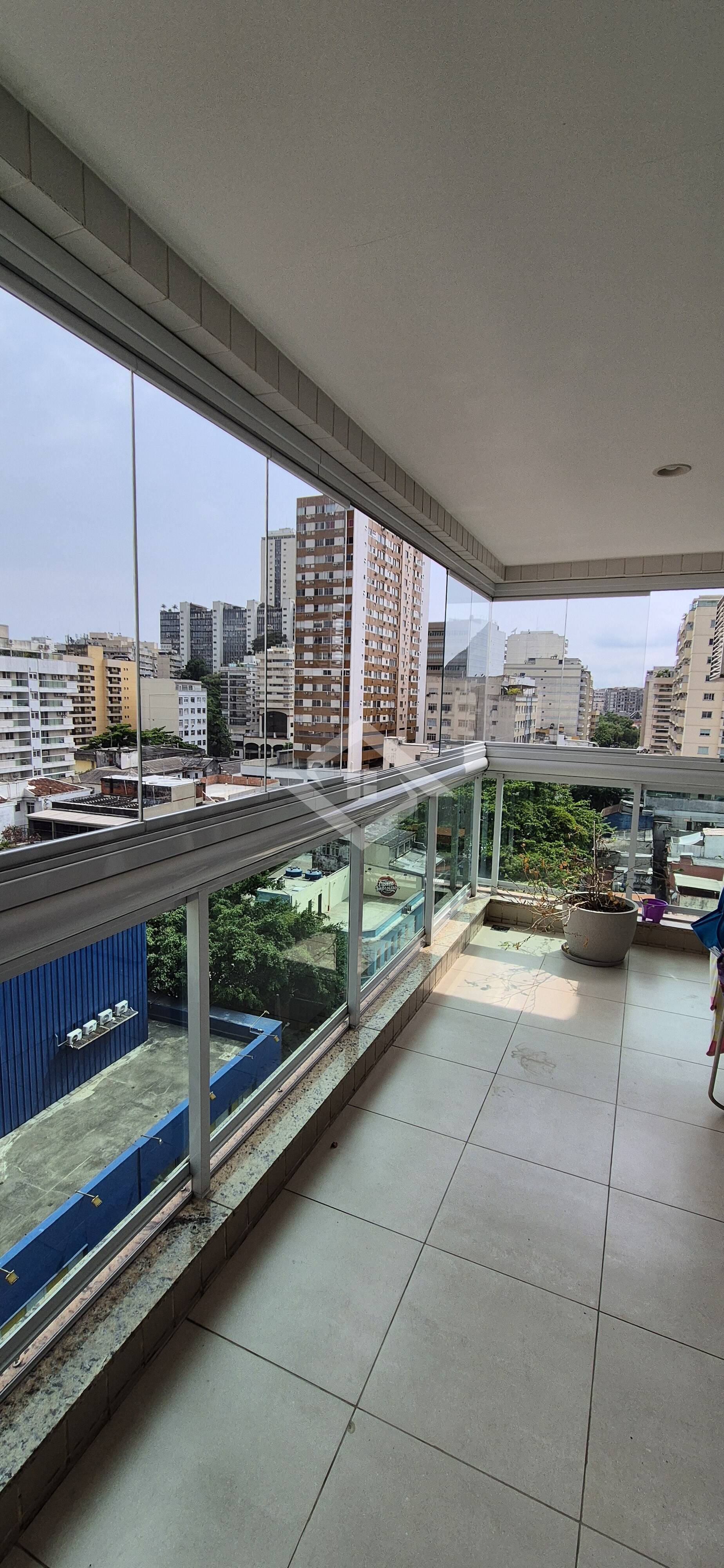 Apartamento à venda com 3 quartos, 227m² - Foto 10