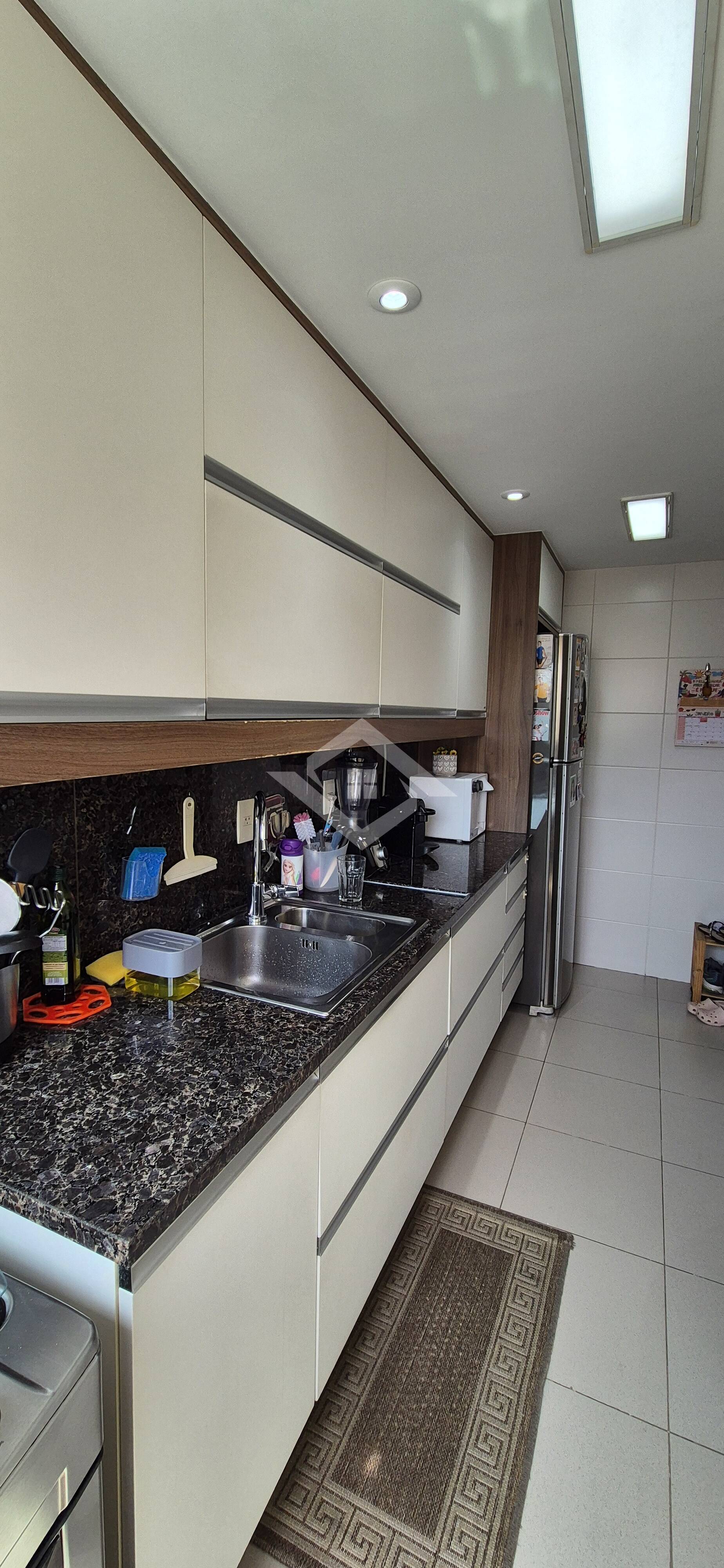 Apartamento à venda com 3 quartos, 227m² - Foto 15