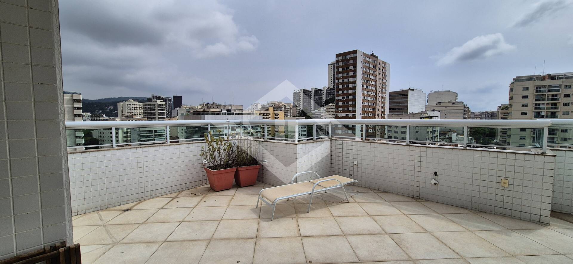 Apartamento à venda com 3 quartos, 227m² - Foto 22