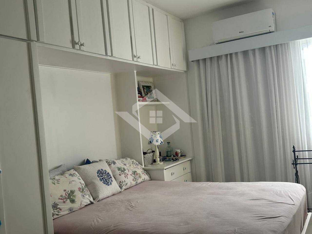 Apartamento à venda com 2 quartos, 64m² - Foto 31