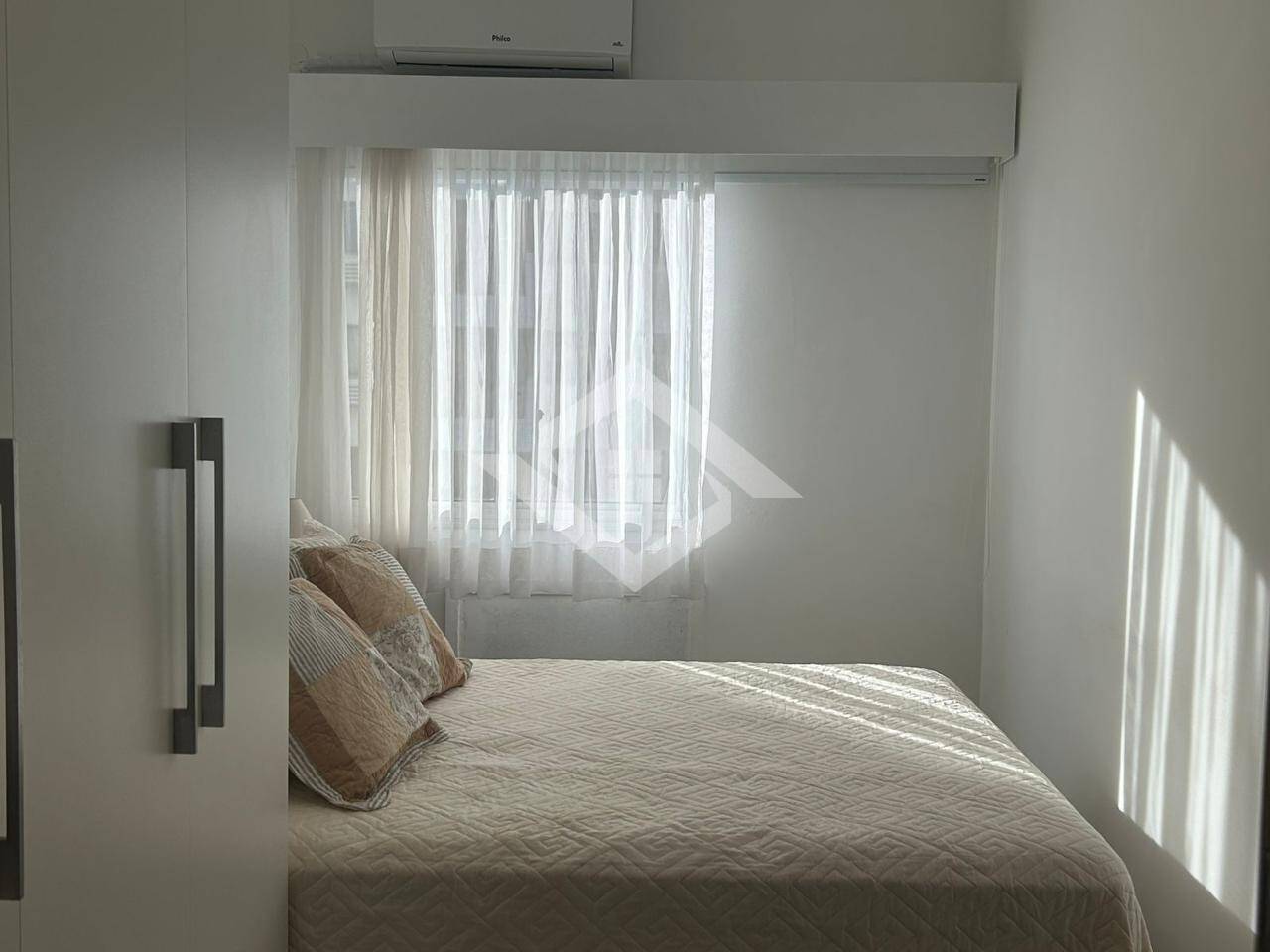 Apartamento à venda com 2 quartos, 64m² - Foto 35