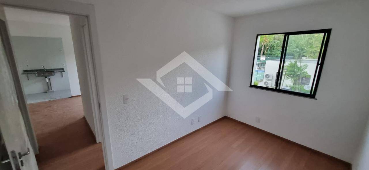 Apartamento à venda com 2 quartos, 45m² - Foto 11