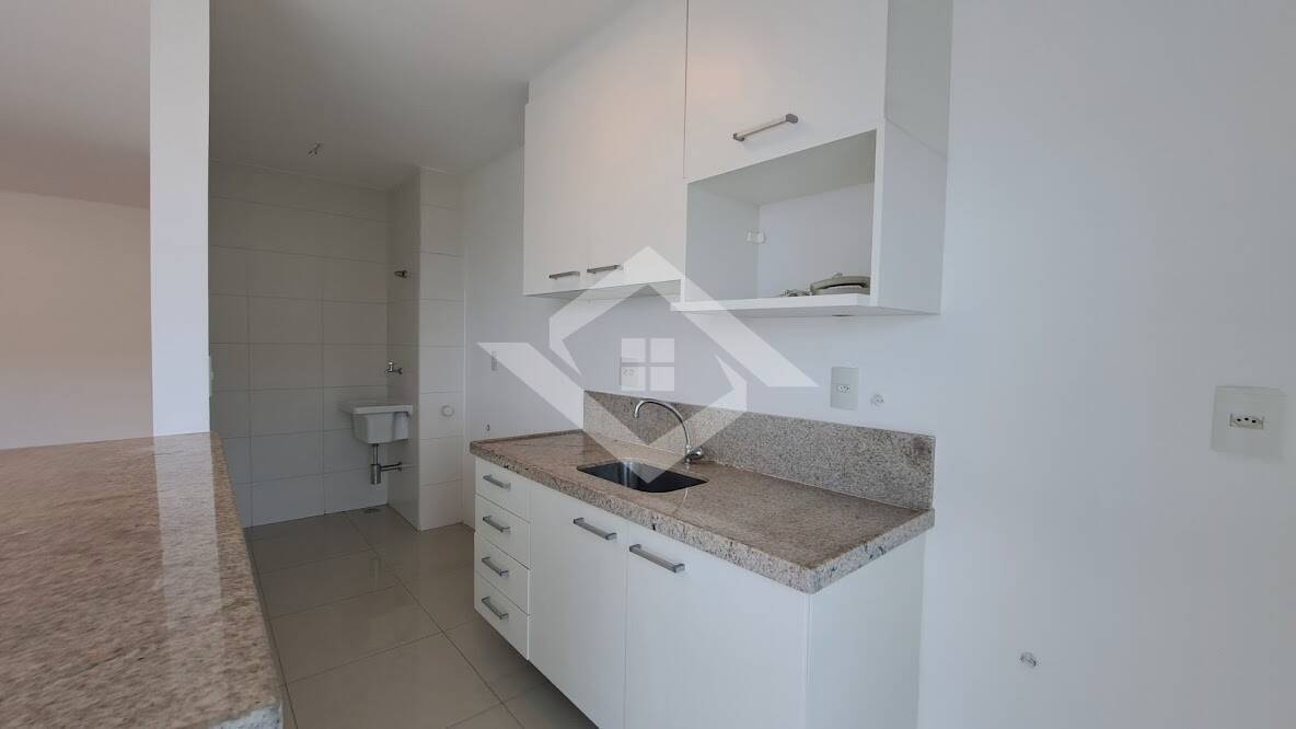 Apartamento à venda com 2 quartos, 79m² - Foto 6